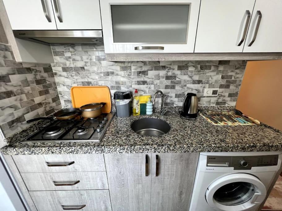 Erasta Avm Yani Konforlu 2+1 '5' Daire Antalya
