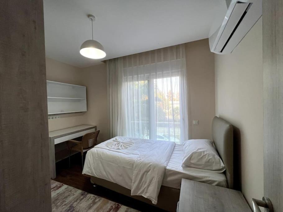 Erasta Avm Yani Konforlu 2+1 '5' Daire Antalya